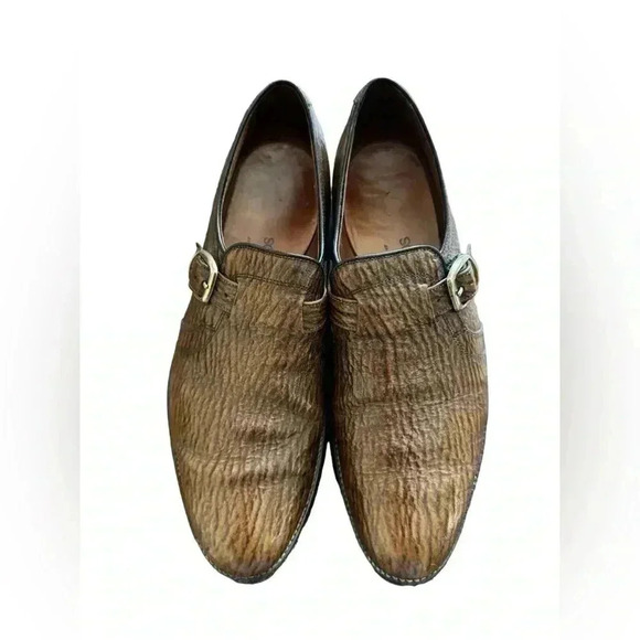 Allen Edmonds “Warton” Brown Sharkskin Shoes display picture 2